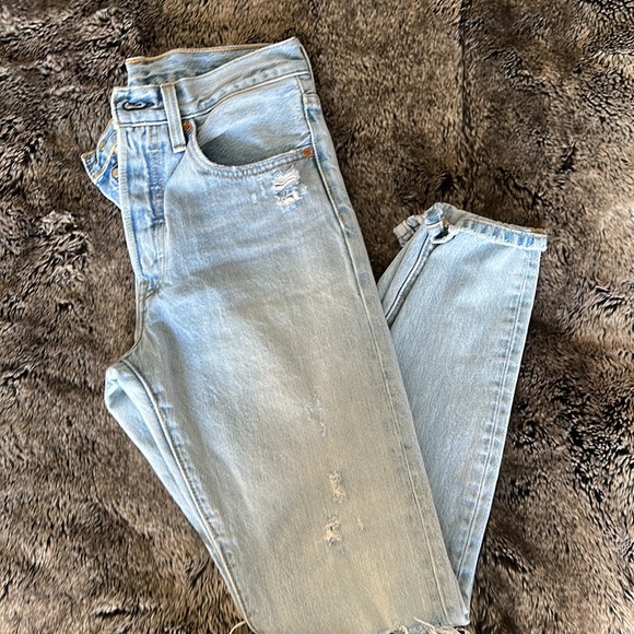 Levi’s 501 Skinny - Picture 3 of 5